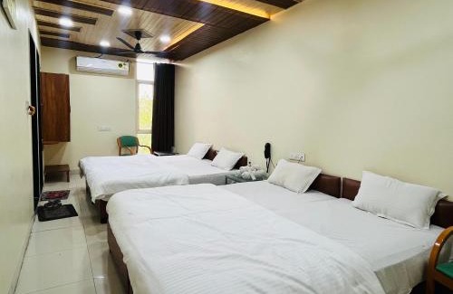 Ujjain Hotel | Shri Shiv Ganga Bhakt Niwas