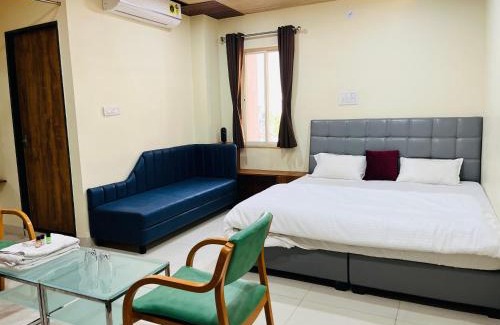 Ujjain Hotel | Shri Shiv Ganga Bhakt Niwas