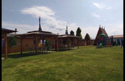 Sakës Ski Chalet | Shtepia Druri Sokol Lulaj