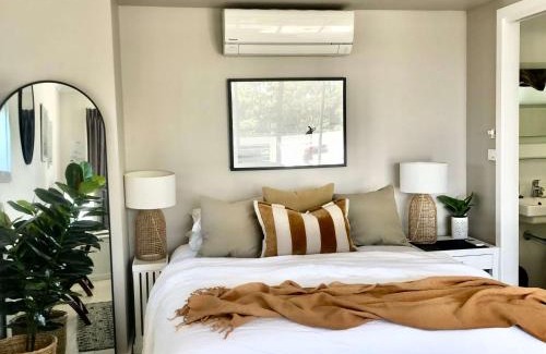 Kiama Apartment | Shutters-Waterfront-Seaview-Private- on the Coastal Walk