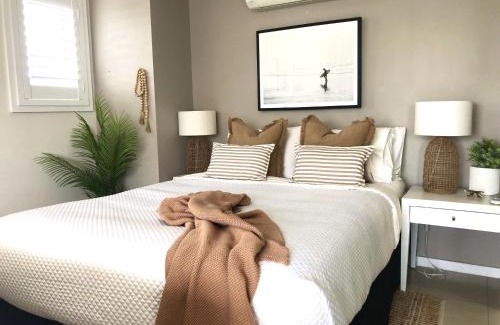 Kiama Apartment | Shutters-Waterfront-Seaview-Private- on the Coastal Walk