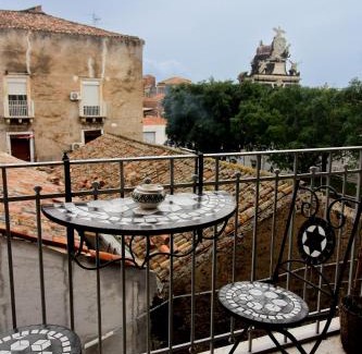 Old Town Apartment | Sicily Wanderloft Luxury Retreat