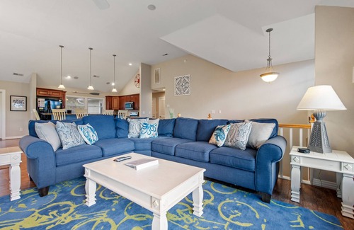 Corolla House | Sidebar: Saltwater Pool, Game Room, Club Amenities