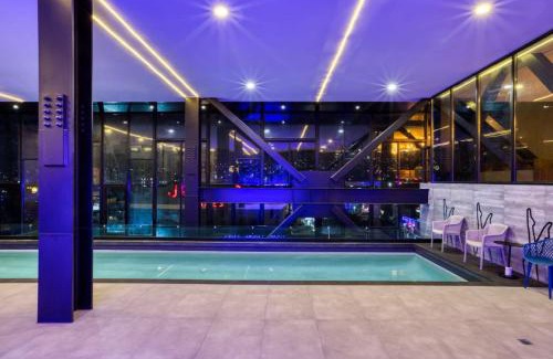 Avenida Revolucion Apartment | SIE7E by Cosmopolitan Tijuana