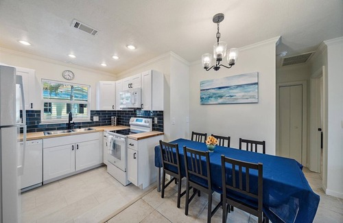 Siesta Key House | SIESTA KEY #1 BEACH:4 COTTAGES: RENT 1,2,3 OR ALL 4! PRICE HERE IS FOR 1 COTTAGE