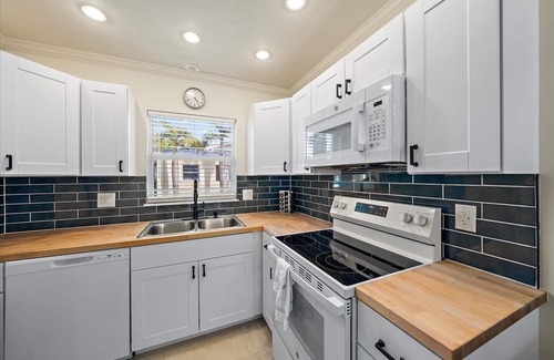 Siesta Key House | SIESTA KEY #1 BEACH:4 COTTAGES: RENT 1,2,3 OR ALL 4! PRICE HERE IS FOR 1 COTTAGE