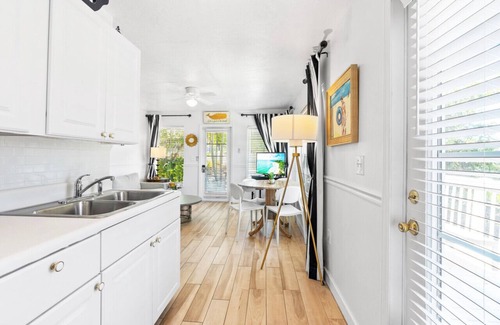 Siesta Key House | Siesta Key Bungalows, the Lagoon Bungalows Complex