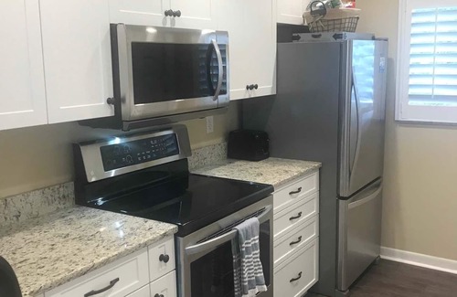 Siesta Key Condo | Siesta Key - Siesta Dunes - Deluxe Beachfront Condo with Gulf of Mexico Views