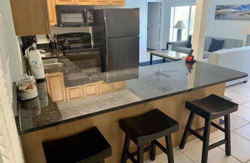 Siesta Key Condo | SIESTA SANDS BEACH RESORT - Beachfront Condo complex on Crescent Beach - 1BR