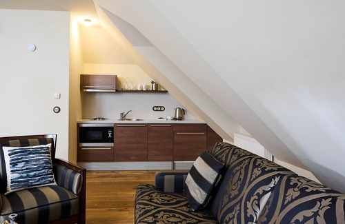 Grinzing Apartment | Sievering Art Apartments Federspiel