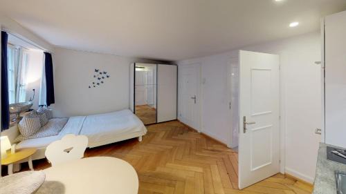 Old Town Apartment | Signature Bijou