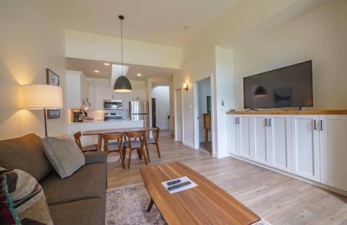 Ucluelet Condo | SIGNATURE COLLECTION ONE BEDROOM KING SUITE + OUTDOOR SOAKER TUB ON PATIO