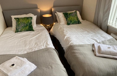 Blantyre Apartment | Signature - Park Lane House - Blantyre