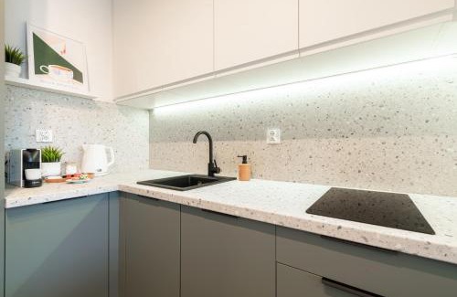 Katowice Apartment | Silesia Ceglana Home - FREE GARAGE - self check-in