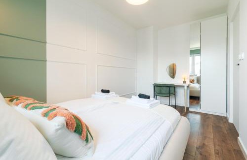 Katowice Apartment | Silesia Ceglana Home - FREE GARAGE - self check-in