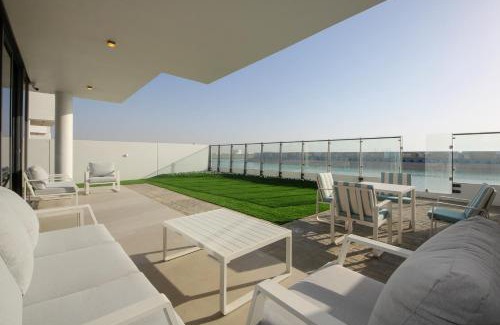 Al Hamriya Villa | Silk Valley - 4B near Al Hamriyah | private beach access