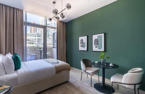 Bur Dubai Apartment | Silkhaus central DIFC studio newly furnished with building squash court
