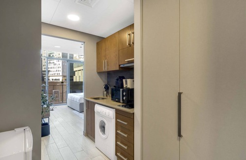 Bur Dubai Apartment | Silkhaus Studio in Burj Daman | Heart of DIFC