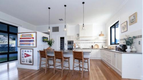 East Kangaloon House | Silos