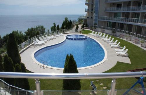 Byala Apartment | Silver Beach Byala - първа линия, морска панорама с два басейна и осигурен паркинг