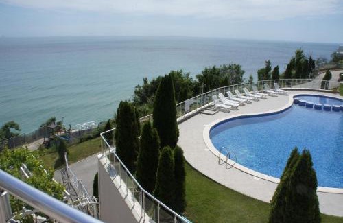 Byala Apartment | Silver Beach Byala - първа линия, морска панорама с два басейна и осигурен паркинг