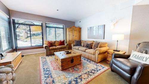 Mammoth Lakes Apartment | Silver Bear #30 condo