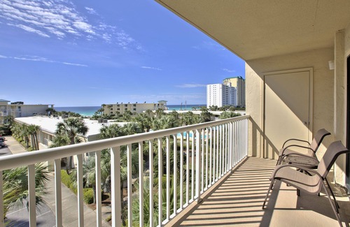 Destin Condo | Silver Dunes 40 - Gulf Front, Community Pool, Exercise Room, Game Room!