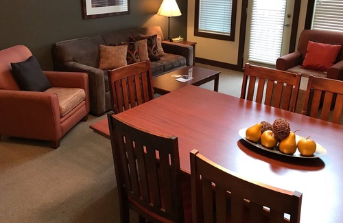 East Kootenay Condo | Silver Rock Condos | Hot Tub | Steam Room | Indoor Pool | Mountain Views