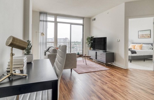 Downtown Apartment | Silver Spring 1BR Close to Metro