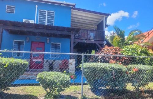 Runaway Bay Apartment | Silverbuttons