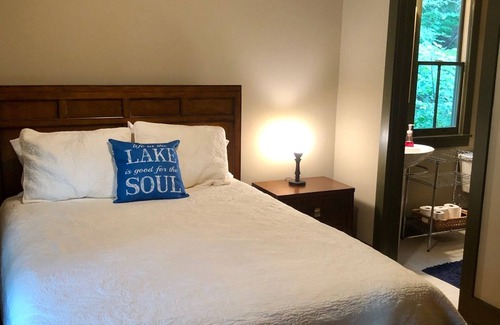 Logan House | SilverRock Cove-Family Fun Lake View Home with Resort Amenities-Smith Lake
