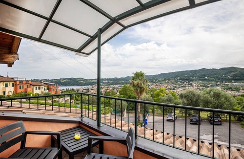 Renzano Apartment | Silvi's Home - View of the lake