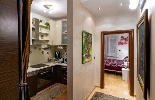 Zvezdara Apartment | Simfonija-Symphony