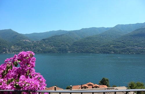 Carate Urio Apartment | SIMO HOUSE, STUNNING LAKE VIEW, BALCONY