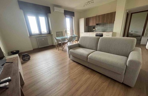 Stadera Apartment | Simona Home Milano: Bocconi, Naviglio, Duomo, Prada, IEO, IULM, Assago Forum,ICH