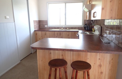 Currarong House | Simple beach house close to Rockpool and Bosom Beach