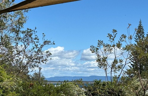 Currarong House | Simple beach house close to Rockpool and Bosom Beach