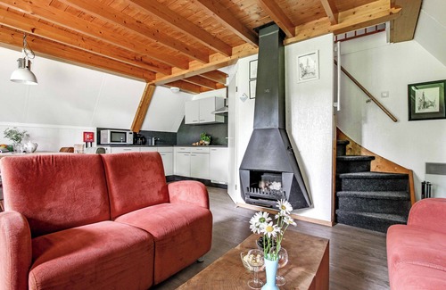 Gramsbergen House | Simple bungalow for 6 people in the Vechtdal, located by greenery or water – plenty of outdoor fun and activities for all ages.
