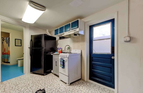 Indian Rocks Beach House | Simple Charm Hideaway Walk to Sand Pet OK