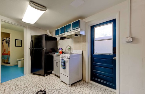 Indian Rocks Beach House | Simple Modern Gem 2 Blocks to Beach Pet Friendly