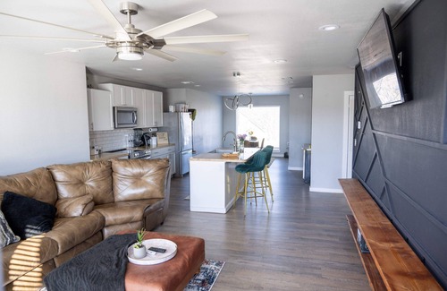 Tulsa House | Simplistic Downtown Modern Loft