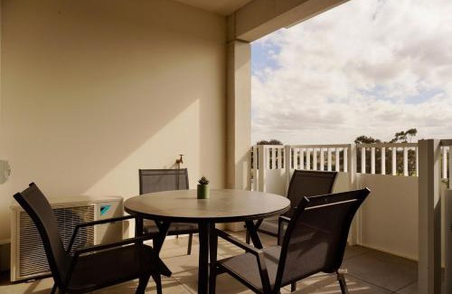 Heidelberg Heights Apartment | Simply Luxe - 2BR 2Bath Stay