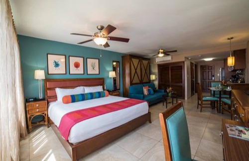 Simpson Bay Resort | Simpson Bay Beach Resort/Marina offers it all for the perfect Caribbean vacation