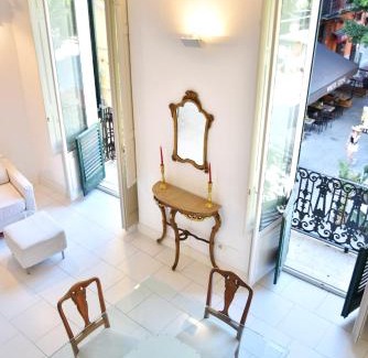 Cagliari Apartment | Sinclair , loft in center with original romantic fresco