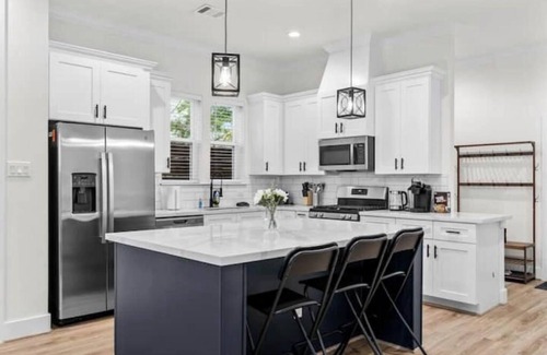 OST - South Union House | Sing, Soak & Stay In Houston!