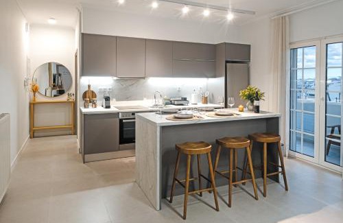 Kalamata Apartment | Singer Suite Kalamata , Close to Center & Easy Street Parking