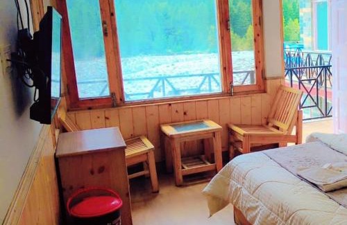 Vashist Hotel | SINGH SAAB riverside cottages