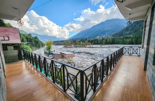 Vashist Hotel | SINGH SAAB riverside cottages