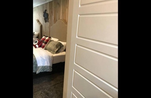 Island Park Ski Chalet | Single Cabin Unit 5