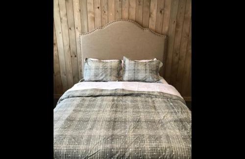 Island Park Ski Chalet | Single Cabin Unit 5